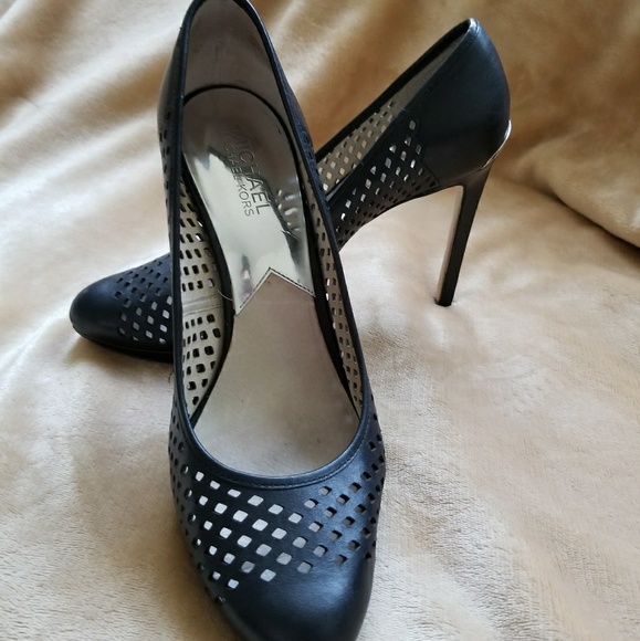 Michael Kors heels - Picture 3 of 3